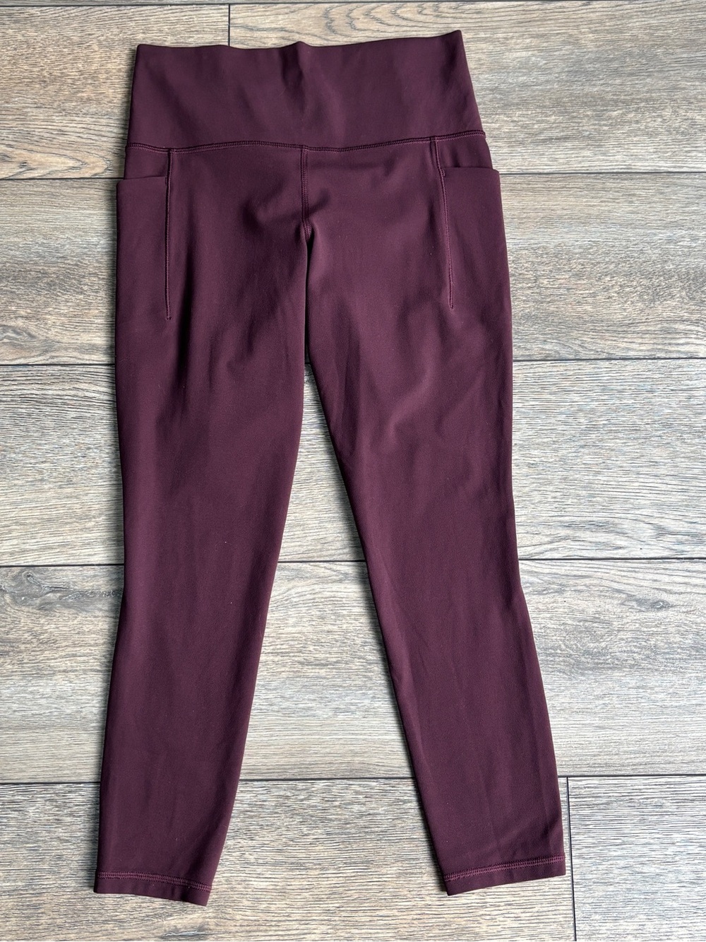 Athleta Salutation Stash Pocket II 7/8 Leggings Maroon Wine Purple Sz S